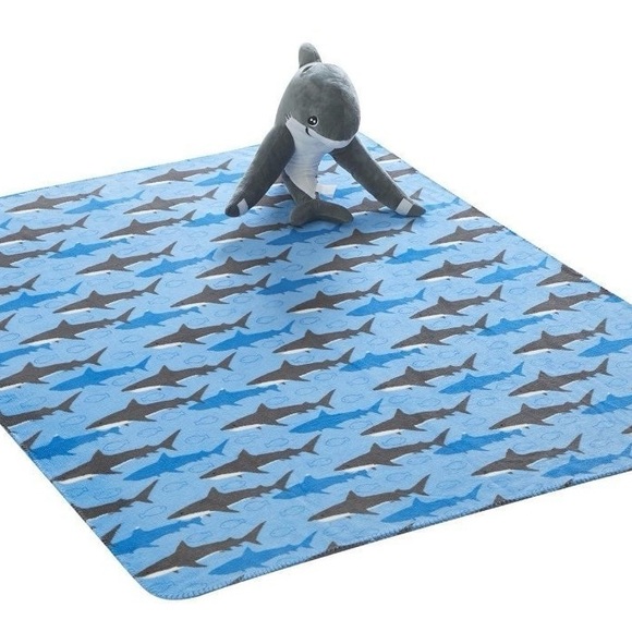 16” Shark Huggable Plush + 50” by 60” Throw Set. - Picture 7 of 9